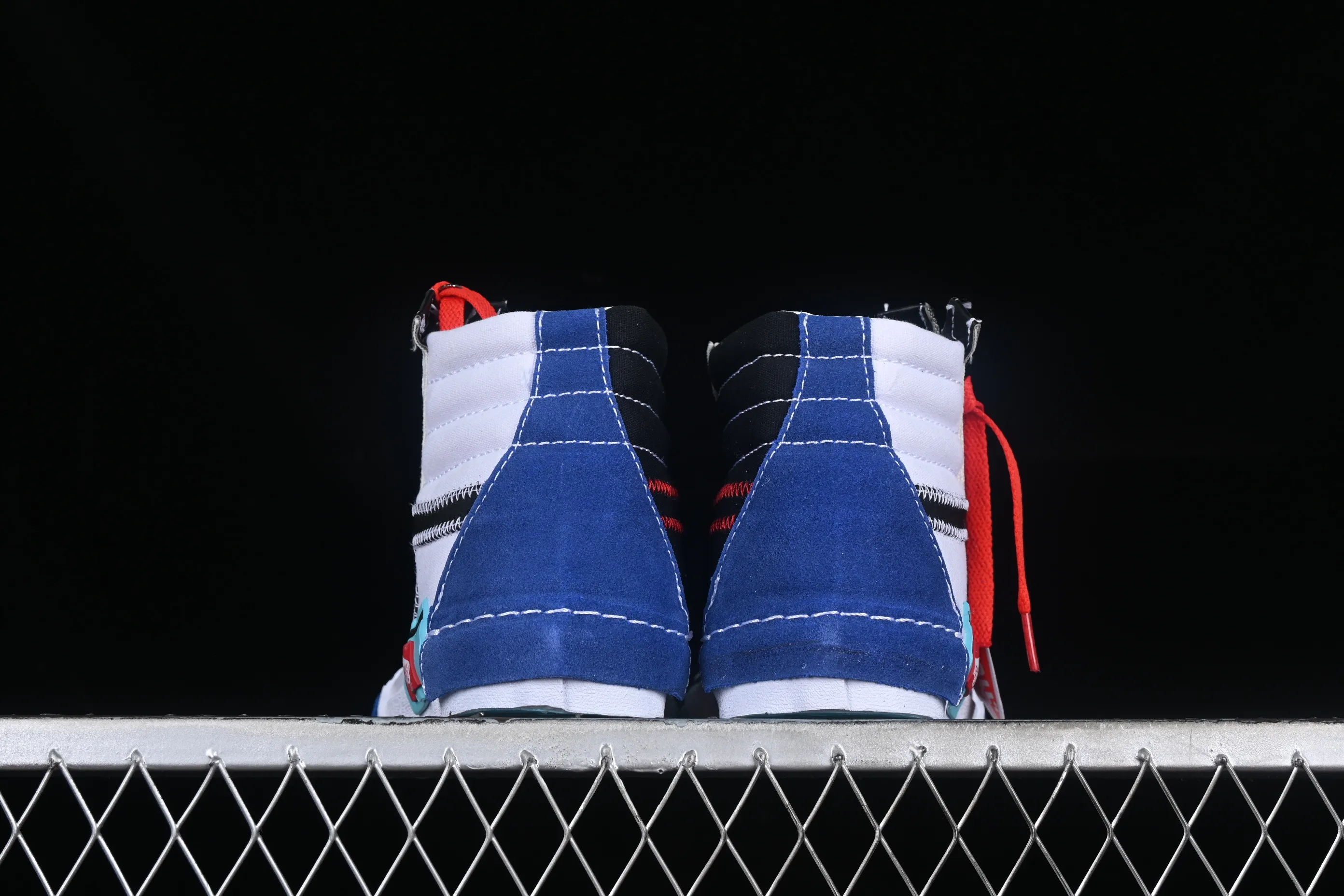 All categories Vans Vans series Vans Hi Vans high-top Vans Vault Sk8-Hi Cap LX deconstruction high-top canvas sneakers VN0A3WM1XHR